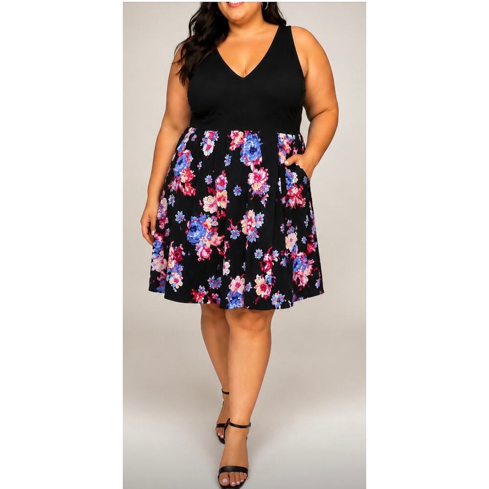 Torrid NWT Floral Babydoll Dress Size 6 Black Sleeveless Plus Size 6X